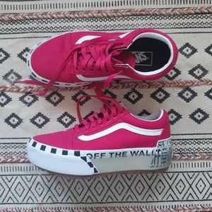 Vans Old Skool Stacked Logo Platform in Pink